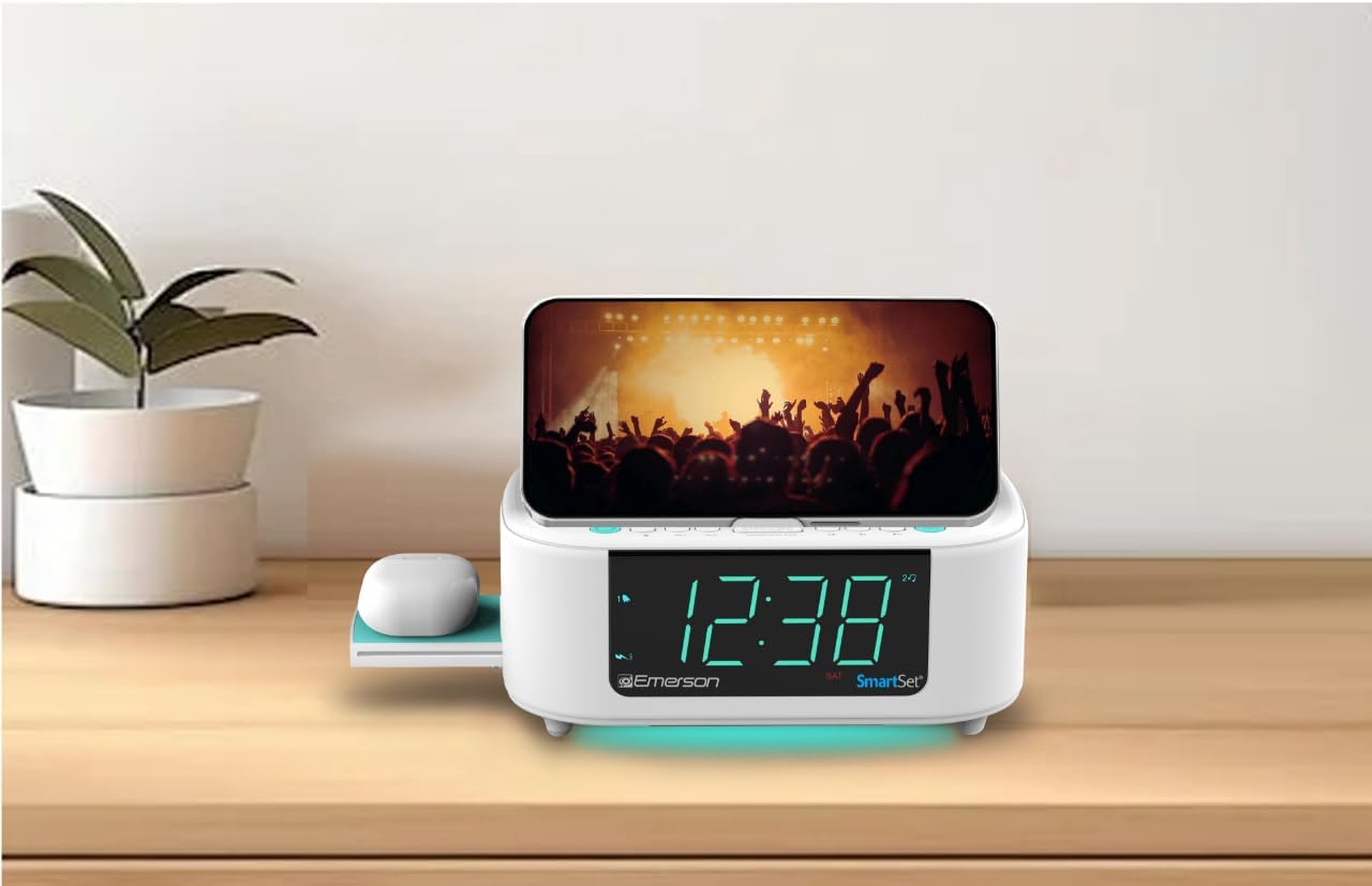 Emerson CKSW5010 Smartset Wireless Charger with Dual Alarm Clock and Bluetooth Radio White
