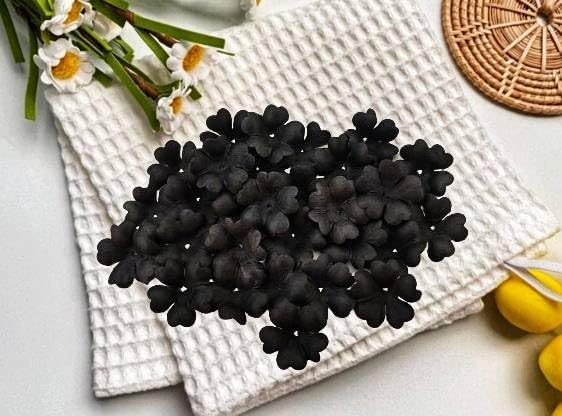 HukDok Black Mulberry Paper Flower Petals 50pcs Heart Shape