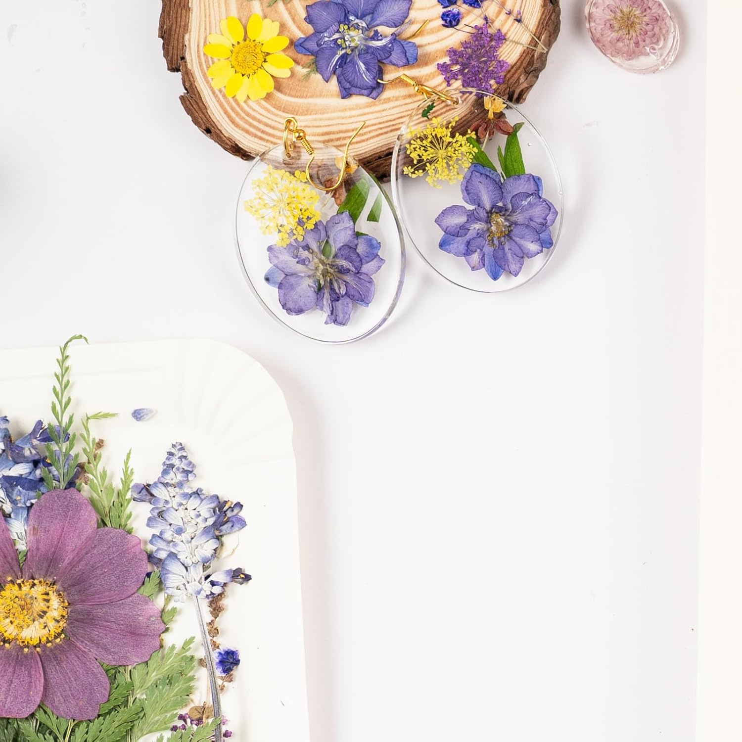 130 Pcs Dried Pressed Flowers for Resin Crafting DIY Projects