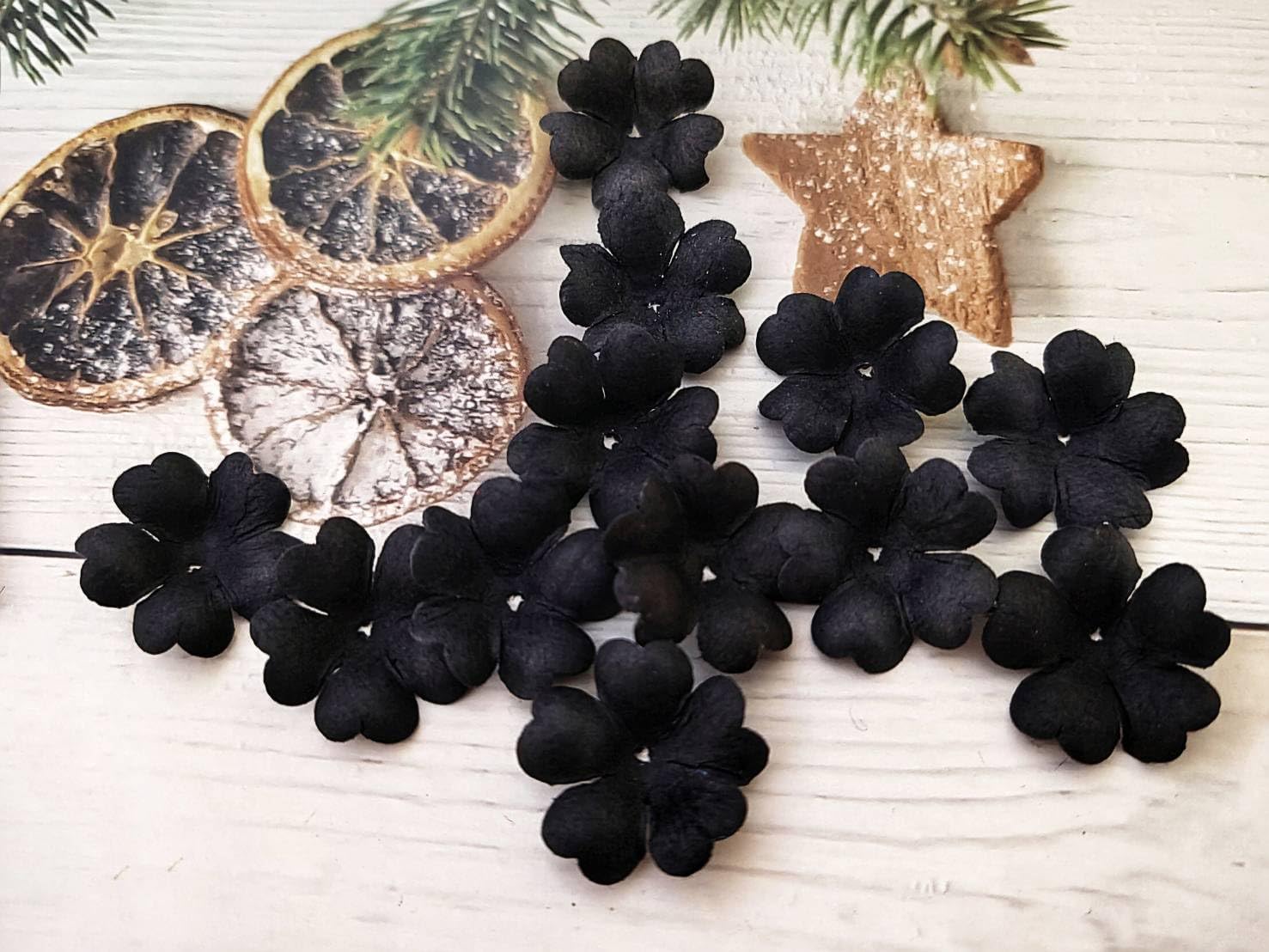 HukDok Black Mulberry Paper Flower Petals 50pcs Heart Shape