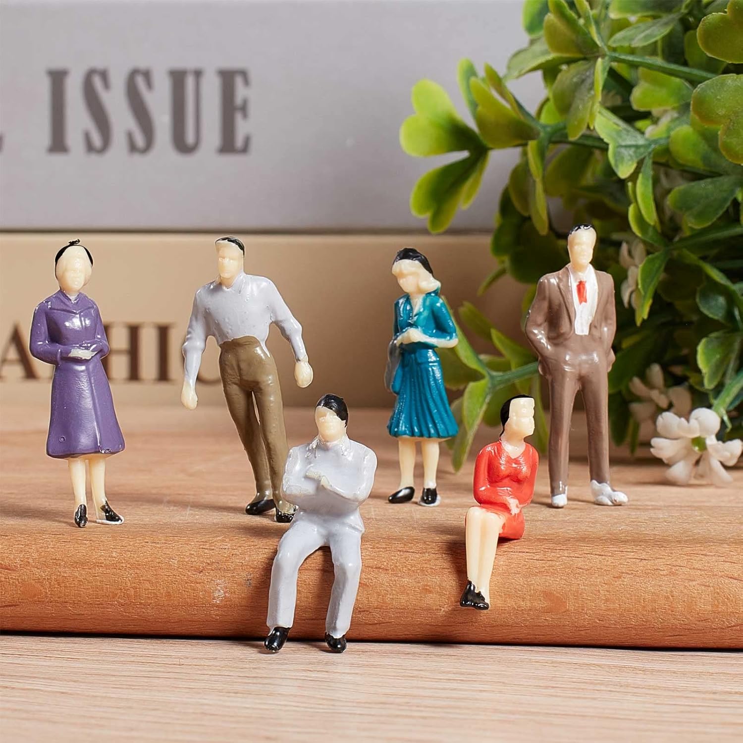 Juexica 30 Pcs Mini People Figurines 150 Scale Model Train Accessories