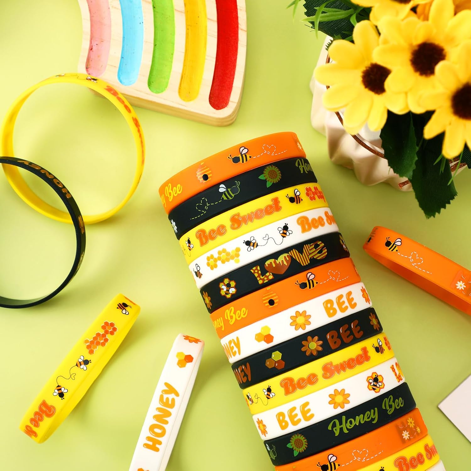 JUNEBRUSHS 42pcs Bee Themed Silicone Wristbands Party Favors