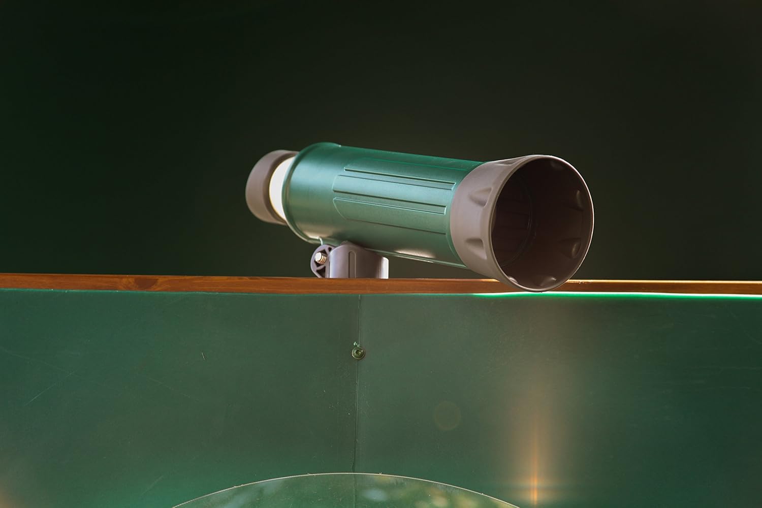 Swing Kingdom Magnifying Telescope 1